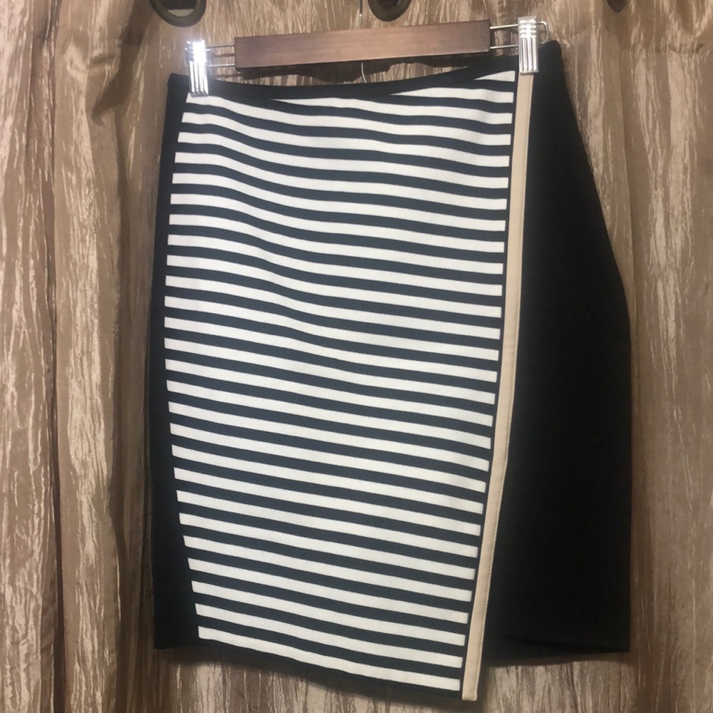 White House Black Market skirt